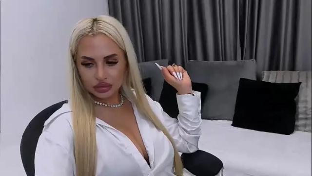 Thumbnail 2, lovelyblondyxxx's Stream at Chaturbate, 1 month ago