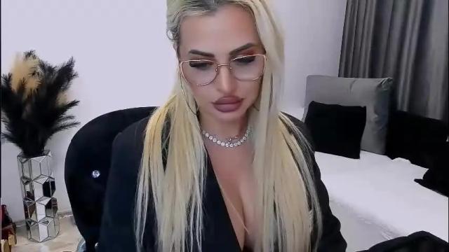 Thumbnail 1, lovelyblondyxxx's Stream at Chaturbate, 4 days ago