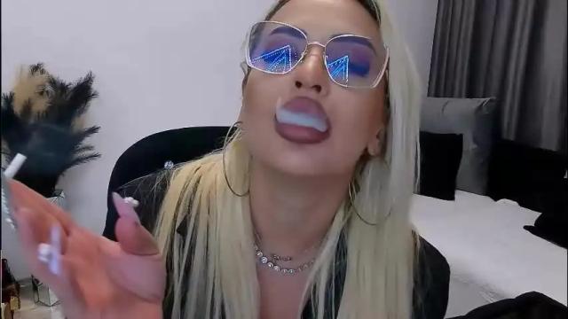 Image 6 of lovelyblondyxxx Stream on Chaturbate on 5 days ago
