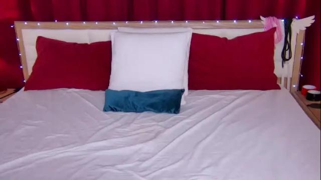 Image 2 of lovelycaroline_ Stream on Chaturbate on 28 days ago