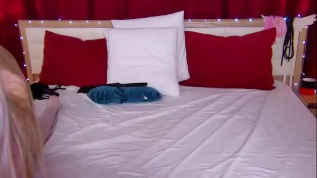 Image 12 of lovelycaroline_ Stream on Chaturbate on 4 days ago