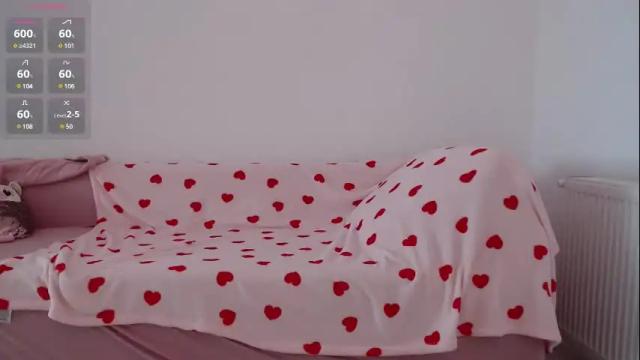 Image 12 of lovelydariss6 Stream on Chaturbate on 25 days ago
