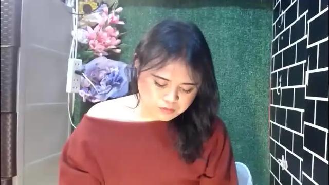 Image 2 of lovelypinaychubsx Stream on Chaturbate on 13 days ago