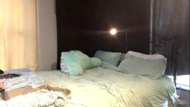 Image 12 of lovelyqueenaria Stream on Chaturbate on 27 days ago