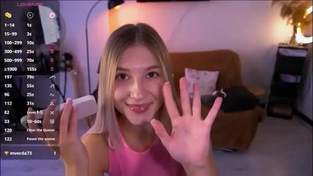 Image 12 of lovelyspacee Stream on Chaturbate on 2 months ago