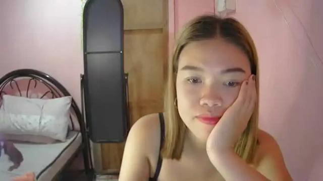 Image 3 of lovemae352295 Stream on Chaturbate on 1 month ago