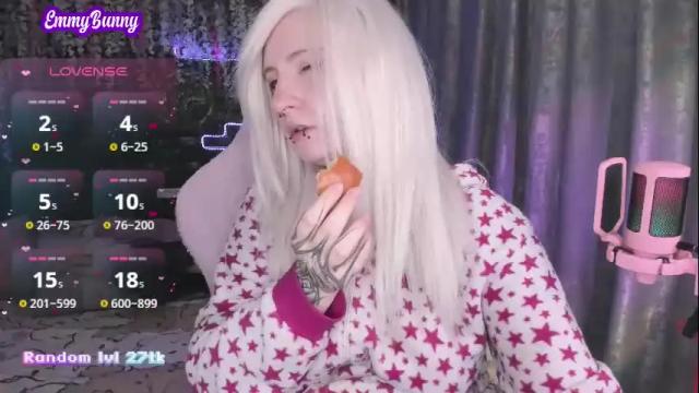 Image 11 of lover_emmy Stream on Chaturbate on 5 months ago