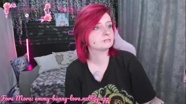 Image 11 of lover_emmy Stream on Chaturbate on 4 months ago