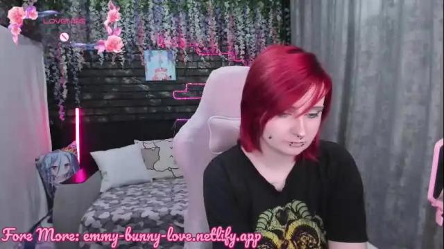 Image 4 of lover_emmy Stream on Chaturbate on 4 months ago
