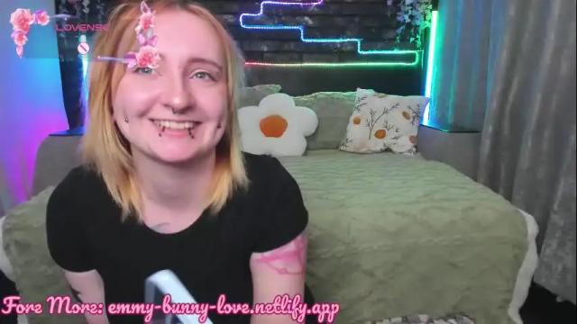 Image 4 of lover_emmy Stream on Chaturbate on 3 months ago