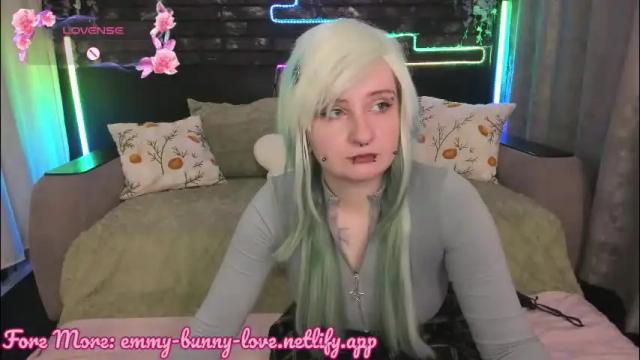 Image 3 of lover_emmy Stream on Chaturbate on 2 months ago
