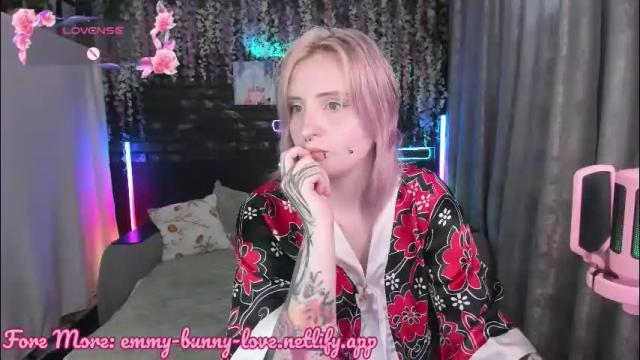 Image 7 of lover_emmy Stream on Chaturbate on 2 months ago