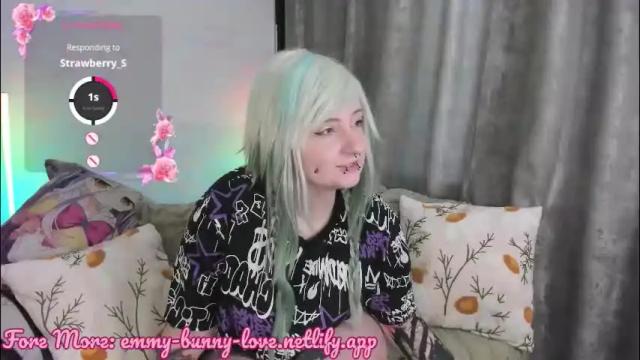 Image 4 of lover_emmy Stream on Chaturbate on 2 months ago