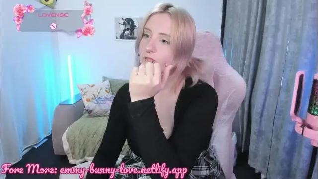 Image 6 of lover_emmy Stream on Chaturbate on 2 months ago