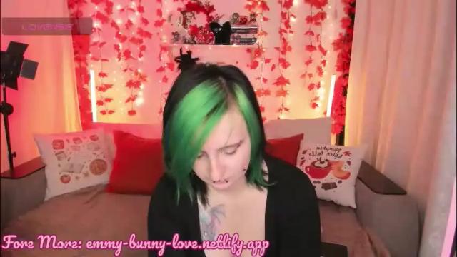Image 11 of lover_emmy Stream on Chaturbate on 23 days ago