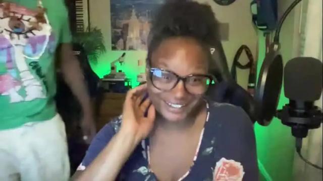 Image 2 of loverduckyy Stream on Chaturbate on 1 month ago