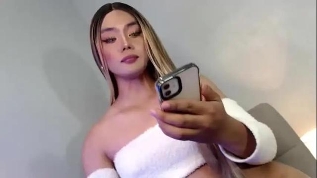 Image 4 of lovers_moon22 Stream on Chaturbate on 1 month ago
