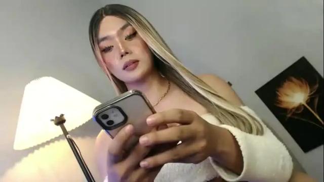 Image 3 of lovers_moon22 Stream on Chaturbate on 18 days ago