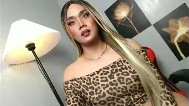 Image 12 of lovers_moon22 Stream on Chaturbate on 2 months ago