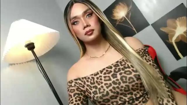 Image 2 of lovers_moon22 Stream on Chaturbate on 2 months ago