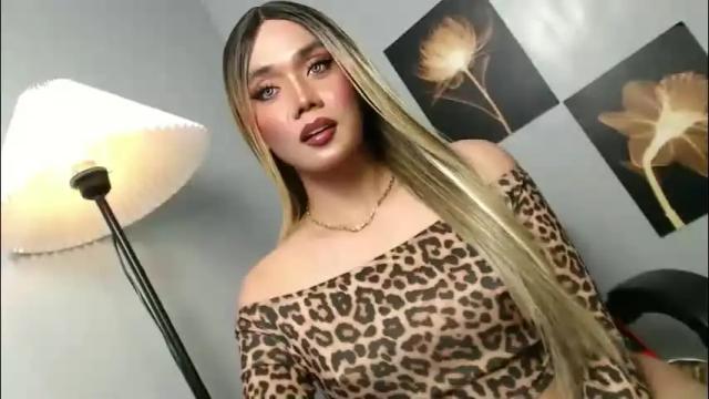 Image 3 of lovers_moon22 Stream on Chaturbate on 2 months ago