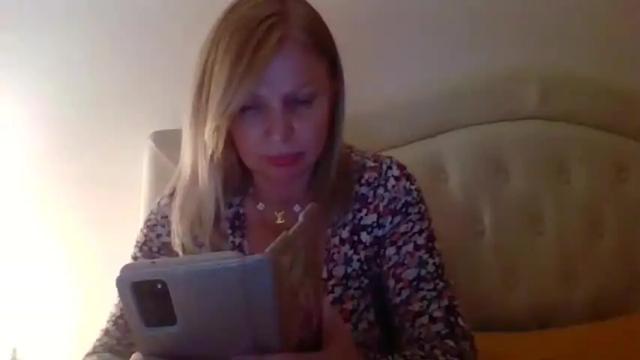 Image 11 of lovestar544963 Stream on Chaturbate on 12 months ago