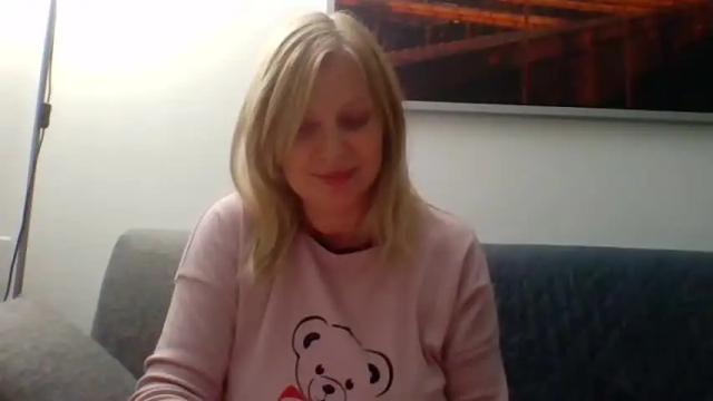 Image 3 of lovestar544963 Stream on Chaturbate on 14 months ago