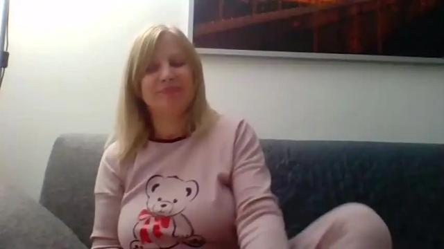 Image 6 of lovestar544963 Stream on Chaturbate on 14 months ago
