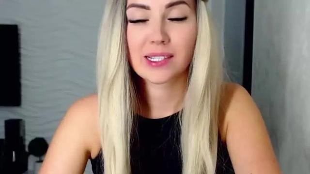 Image 11 of loveydovey88 Stream on Chaturbate on 22 months ago