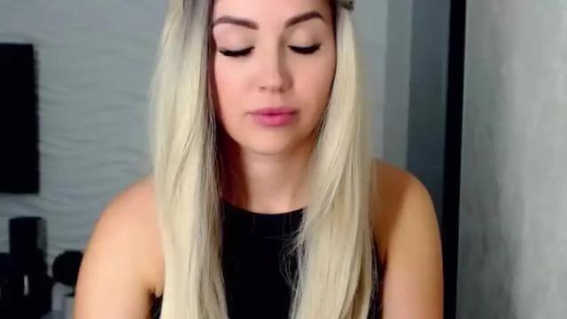 Image 3 of loveydovey88 Stream on Chaturbate on 22 months ago