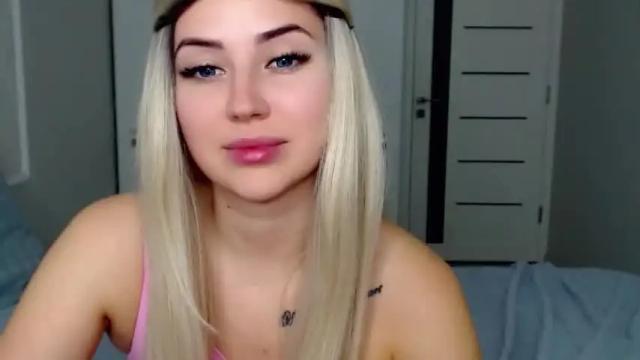 Image 2 of loveydovey88 Stream on Chaturbate on 21 months ago