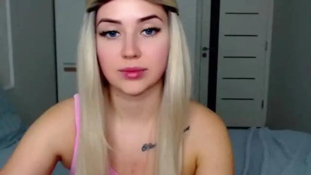 Image 4 of loveydovey88 Stream on Chaturbate on 21 months ago