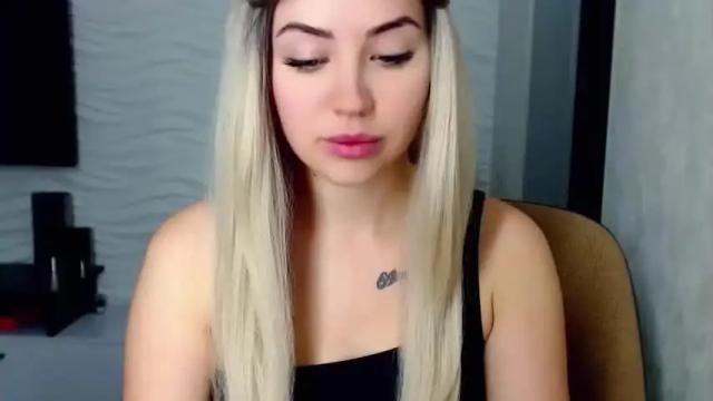 Thumbnail 1, loveydovey88's Stream at Chaturbate, 19 months ago
