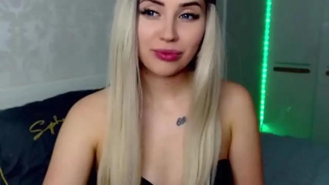 Image 7 of loveydovey88 Stream on Chaturbate on 17 months ago