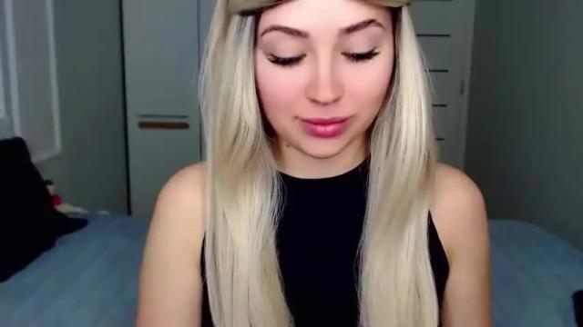 Image 4 of loveydovey88 Stream on Chaturbate on 16 months ago