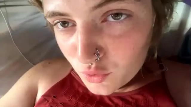 Image 4 of loveyourkittty Stream on Chaturbate on 1 month ago