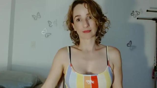 Image 6 of loving__lily Stream on Chaturbate on 17 months ago