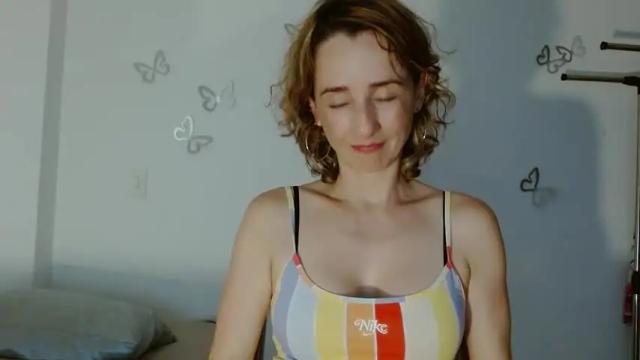Image 7 of loving__lily Stream on Chaturbate on 17 months ago