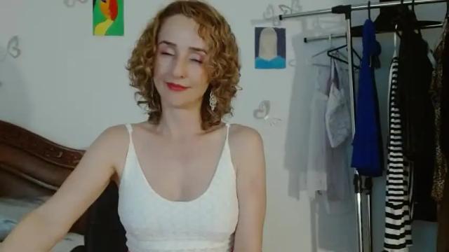 Image 3 of loving__lily Stream on Chaturbate on 16 months ago
