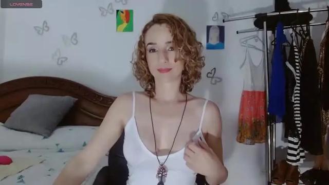 Image 2 of loving__lily Stream on Chaturbate on 16 months ago