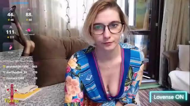 Image 12 of lovingfeetheels Stream on Chaturbate on 13 days ago