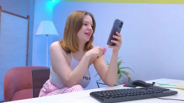 Image 11 of lovlybambi Stream on Chaturbate on 12 months ago