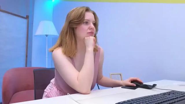 Image 6 of lovlybambi Stream on Chaturbate on 12 months ago