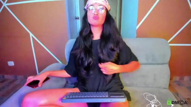 Image 7 of lu_natic Stream on Chaturbate on 17 months ago