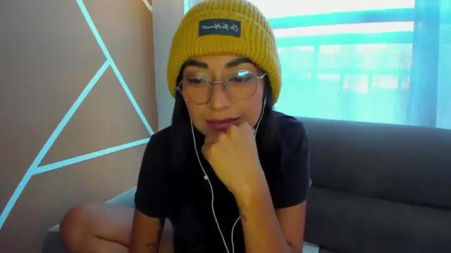 Image 2 of lu_natic Stream on Chaturbate on 16 months ago