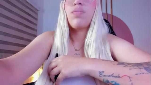 Image 11 of luana_adans Stream on Chaturbate on 4 months ago