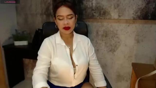 Image 7 of luccy_morgan Stream on Chaturbate on 23 months ago