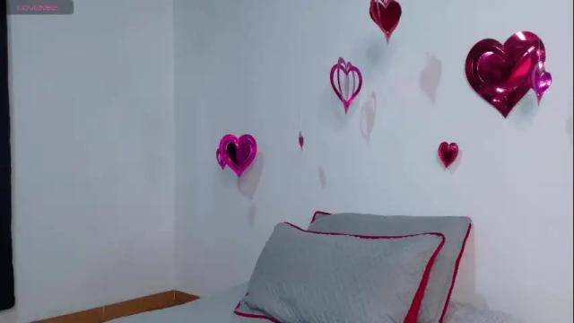 Image 2 of luccycollins_ Stream on Chaturbate on 1 month ago
