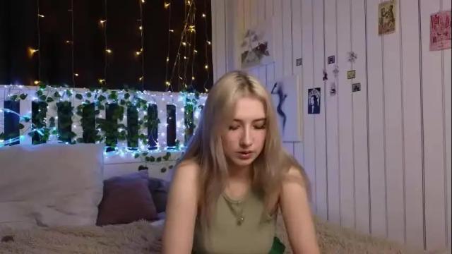 Image 10 of lucettaeade Stream on Chaturbate on 1 month ago