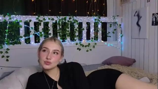 Image 7 of lucettaeade Stream on Chaturbate on 1 month ago